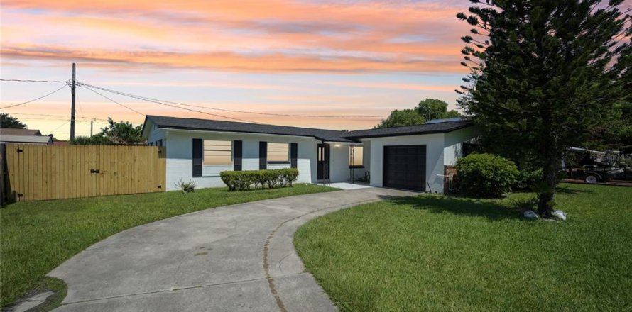 House in Kissimmee, Florida 3 bedrooms, 123.47 sq.m. № 1841511