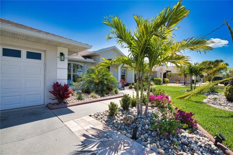 Casa en venta en Rotonda, Florida, 3 dormitorios, 172.71 m2 № 2406372 - foto 8