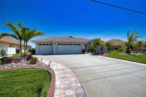 Casa en venta en Rotonda, Florida, 3 dormitorios, 172.71 m2 № 2406372 - foto 2