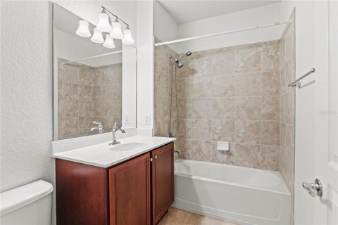 Condo in Davenport, Florida, 2 bedrooms  № 1817496 - photo 25