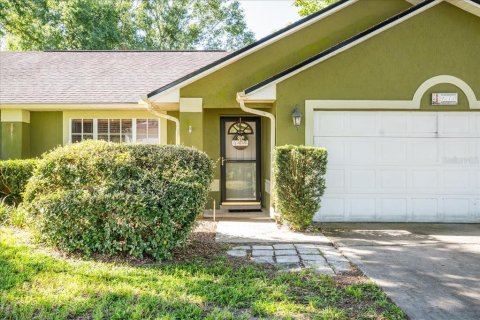 Villa ou maison à vendre à Deltona, Floride: 3 chambres, 152.55 m2 № 2354493 - photo 3