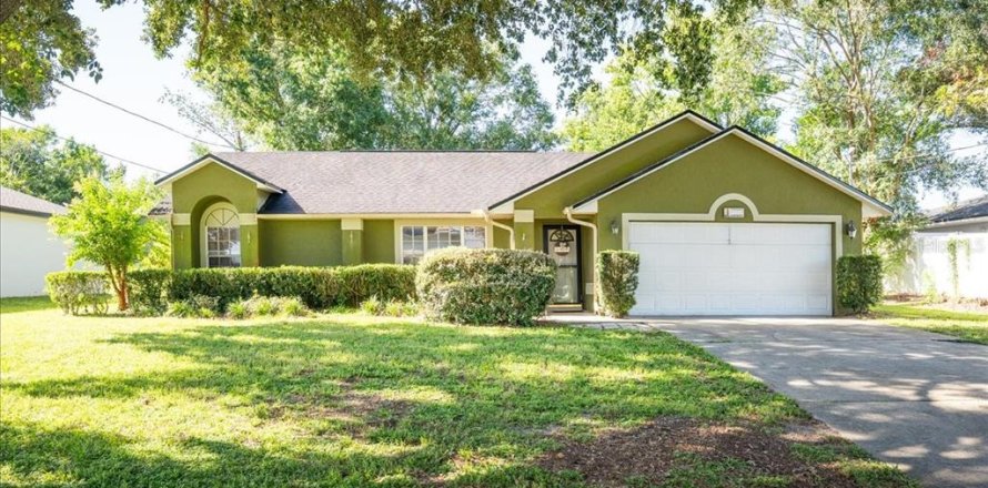 Villa ou maison à Deltona, Floride 3 chambres, 152.55 m2 № 2354493