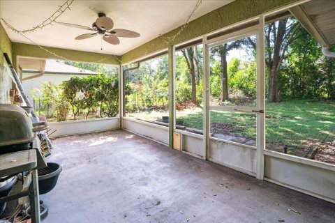 Villa ou maison à vendre à Deltona, Floride: 3 chambres, 152.55 m2 № 2354493 - photo 24
