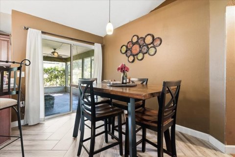 Villa ou maison à vendre à Deltona, Floride: 3 chambres, 152.55 m2 № 2354493 - photo 13