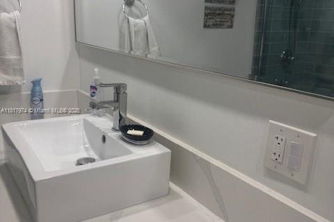 Condo in Miami Beach, Florida, 2 bedrooms  № 1790784 - photo 9