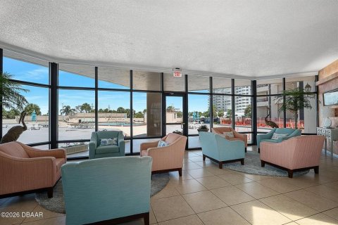 Condo in Daytona Beach, Florida, 2 bedrooms № 2196791 - photo 23