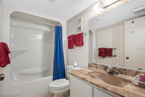 Condo in Daytona Beach, Florida, 2 bedrooms № 2196791 - photo 20