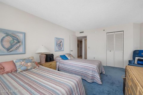 Condo in Daytona Beach, Florida, 2 bedrooms № 2196791 - photo 18