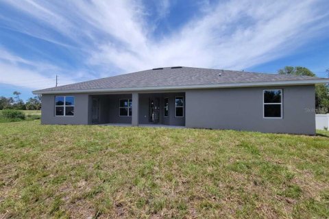 House in Ocala, Florida 4 bedrooms, 233 sq.m. № 2152365 - photo 3