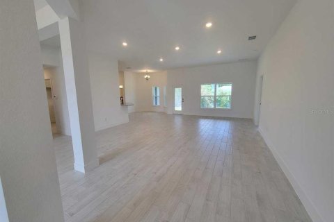 House in Ocala, Florida 4 bedrooms, 233 sq.m. № 2152365 - photo 11