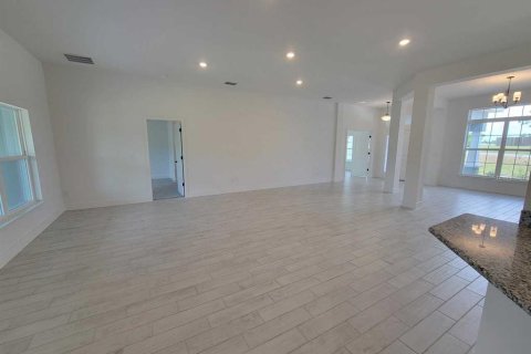 House in Ocala, Florida 4 bedrooms, 233 sq.m. № 2152365 - photo 13