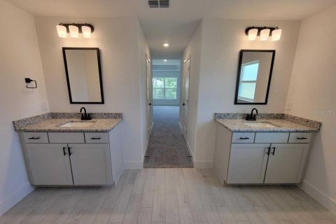 House in Ocala, Florida 4 bedrooms, 233 sq.m. № 2152365 - photo 19