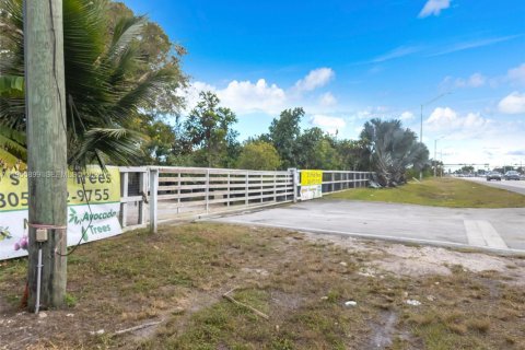 Propiedad comercial en venta en Miami, Florida № 2153439 - foto 3