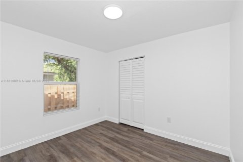 House in Miami, Florida 3 bedrooms № 1761790 - photo 21