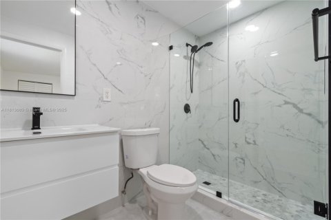 House in Miami, Florida 3 bedrooms № 1761790 - photo 17