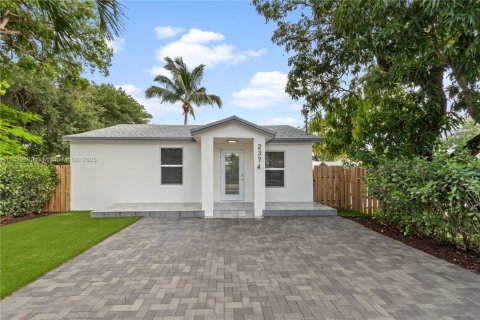 House in Miami, Florida 3 bedrooms № 1761790 - photo 6