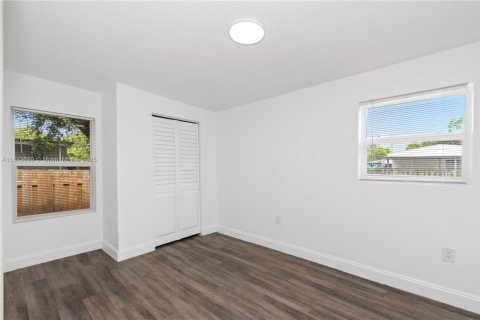 House in Miami, Florida 3 bedrooms № 1761790 - photo 25