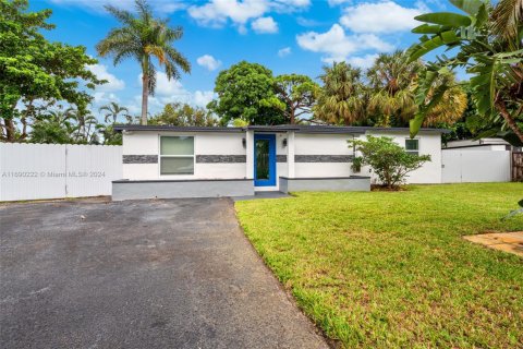 House in Pompano Beach, Florida 6 bedrooms, 201.78 sq.m. № 1861375 - photo 3