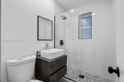 House in Pompano Beach, Florida 6 bedrooms, 201.78 sq.m. № 1861375 - photo 25