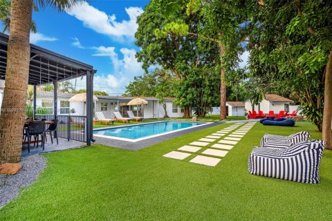 House in Pompano Beach, Florida 6 bedrooms, 201.78 sq.m. № 1861375 - photo 21