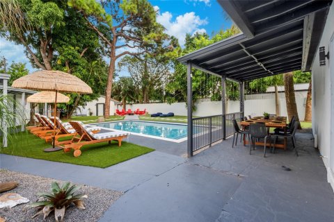 House in Pompano Beach, Florida 6 bedrooms, 201.78 sq.m. № 1861375 - photo 13