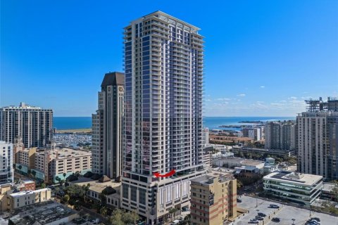 Condo à Saint Petersburg, Floride, 3 chambres  № 2115293