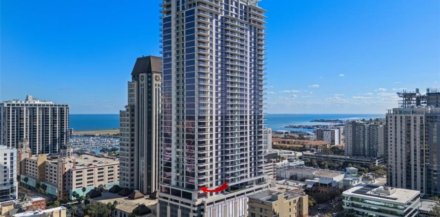 Condo à Saint Petersburg, Floride, 3 chambres  № 2115293