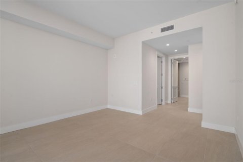 Copropriété à louer à Saint Petersburg, Floride: 3 chambres, 198.81 m2 № 2115293 - photo 20