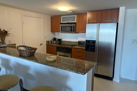 Condo in Miami, Florida, 2 bedrooms  № 1951765 - photo 7