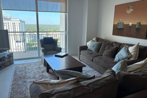 Condo in Miami, Florida, 2 bedrooms  № 1951765 - photo 3