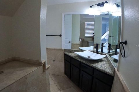 Villa ou maison à louer à Orlando, Floride: 4 chambres, 221.2 m2 № 2149962 - photo 22