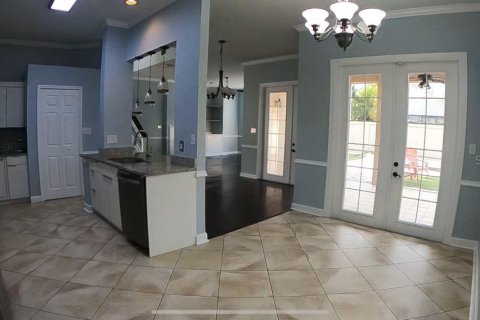 Villa ou maison à louer à Orlando, Floride: 4 chambres, 221.2 m2 № 2149962 - photo 3