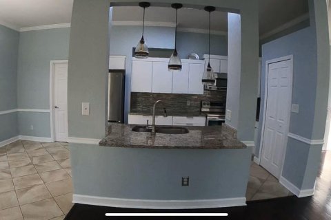 Villa ou maison à louer à Orlando, Floride: 4 chambres, 221.2 m2 № 2149962 - photo 4
