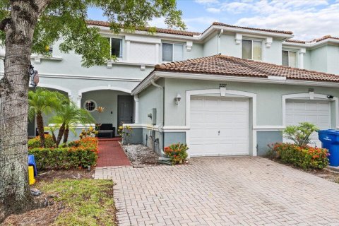 Townhouse in Riviera Beach, Florida 3 bedrooms, 134.43 sq.m. № 2301152