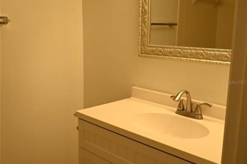 Condominio en venta en Clearwater, Florida, 2 dormitorios, 99.41 m2 № 1832097 - foto 11