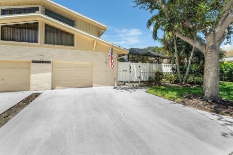 Touwnhouse à vendre à Palm Beach Gardens, Floride: 3 chambres, 125.98 m2 № 2260398 - photo 2