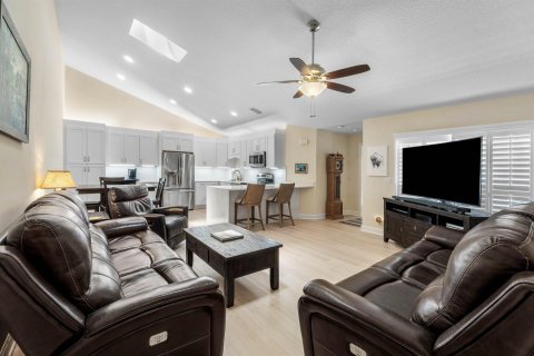 Touwnhouse à vendre à Palm Beach Gardens, Floride: 3 chambres, 125.98 m2 № 2260398 - photo 8