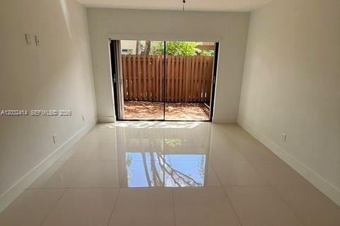 Touwnhouse à louer à Miami, Floride: 2 chambres, 130.06 m2 № 2336900 - photo 13
