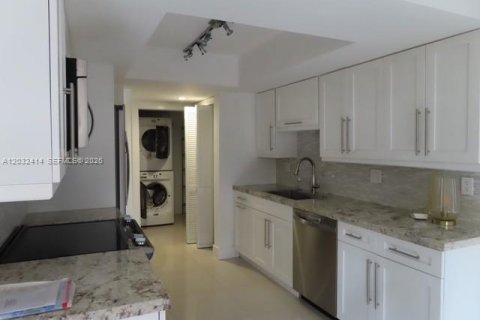 Touwnhouse à louer à Miami, Floride: 2 chambres, 130.06 m2 № 2336900 - photo 5