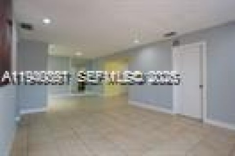 Condominio en venta en Miami, Florida, 3 dormitorios, 88.44 m2 № 1999610 - foto 6