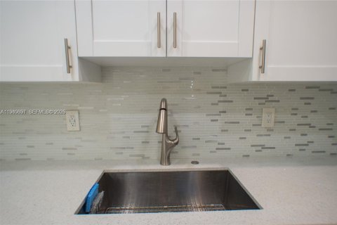 Condominio en venta en Miami, Florida, 3 dormitorios, 88.44 m2 № 1999610 - foto 9