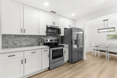 Casa en venta en Clearwater, Florida, 3 dormitorios, 98.85 m2 № 1793909 - foto 6