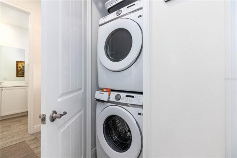 Снять в аренду таунхаус в Киссимми, Флорида 2 спальни, 129.51м2, № 1912312 - фото 10