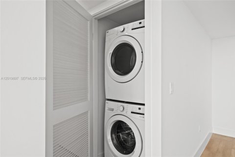 Copropriété à vendre à Miami, Floride: 2 chambres, 82.03 m2 № 2256747 - photo 21