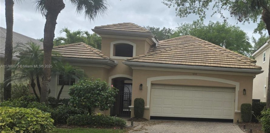 House in Naples, Florida 3 bedrooms № 1700121