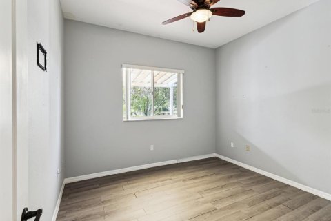 House in New Port Richey, Florida 3 bedrooms, 202.71 sq.m. № 1734499 - photo 17