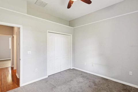 House in New Port Richey, Florida 3 bedrooms, 202.71 sq.m. № 1734499 - photo 18