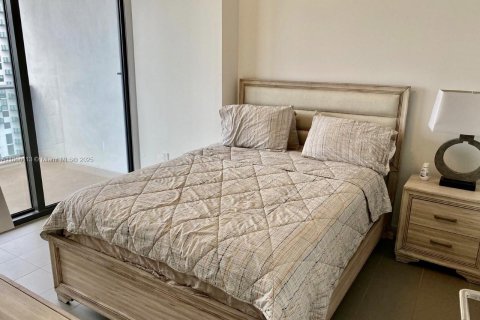 Снять в аренду кондоминиум в Майами, Флорида 2 спальни, 81.57м2, № 1957892 - фото 8