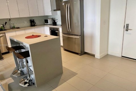 Снять в аренду кондоминиум в Майами, Флорида 2 спальни, 81.57м2, № 1957892 - фото 5