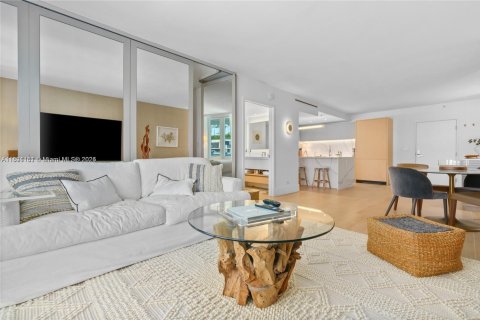 Condominio en venta en Miami Beach, Florida, 2 dormitorios, 114.27 m2 № 1807593 - foto 16